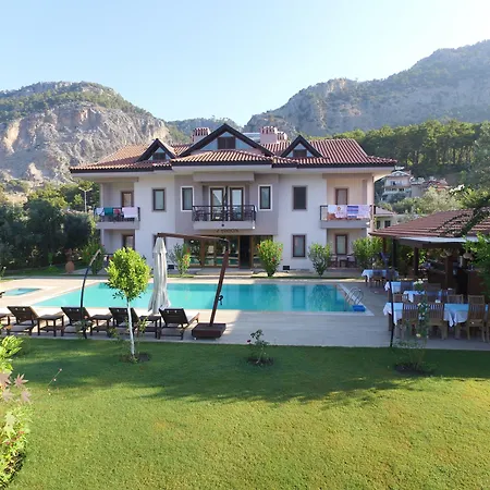 Gocek Arion ホテル 3*